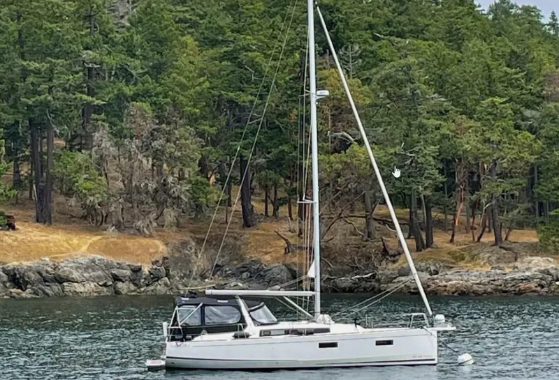 Slide: The Image of Beneteau Oceanis 38.1 2022 - 18