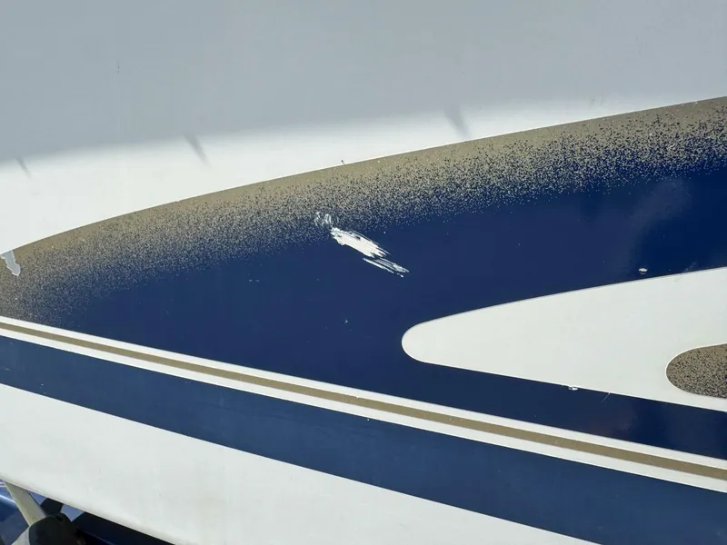 Slide: The Image of Sea Ray 215 Express Cruiser 1999 - 108
