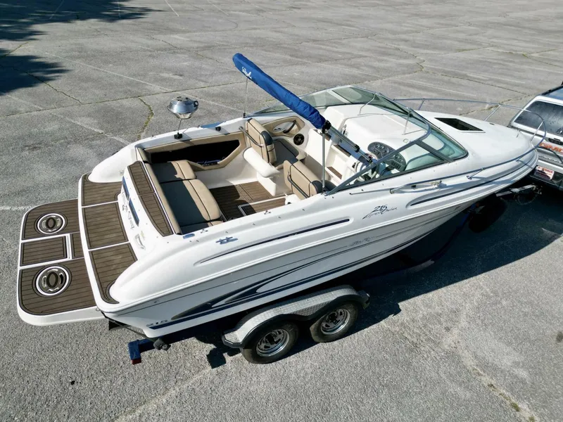 Slide: The Image of Sea Ray 215 Express Cruiser 1999 - 12