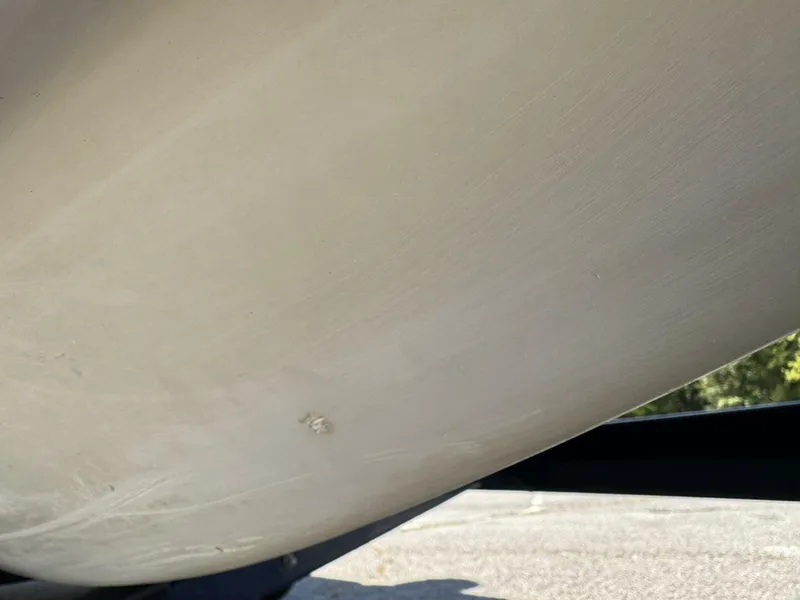 Slide: The Image of Sea Ray 215 Express Cruiser 1999 - 138