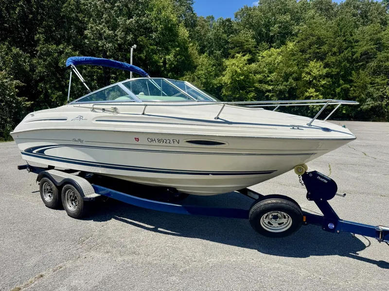 Slide: The Image of Sea Ray 215 Express Cruiser 1999 - 14