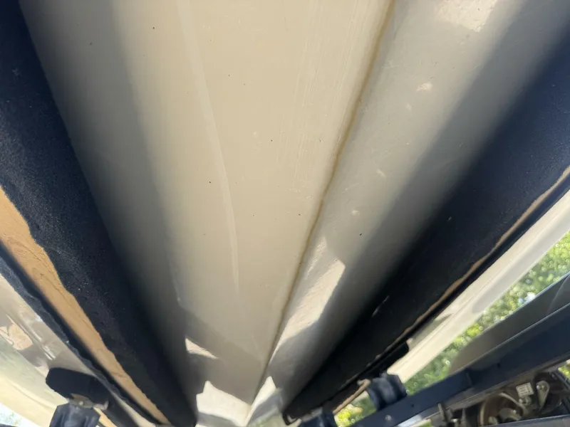 Slide: The Image of Sea Ray 215 Express Cruiser 1999 - 151
