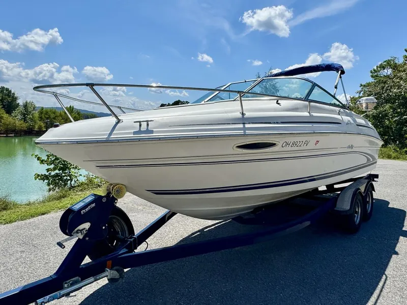 Slide: The Image of Sea Ray 215 Express Cruiser 1999 - 16