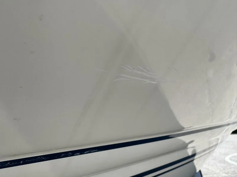 Slide: The Image of Sea Ray 215 Express Cruiser 1999 - 173