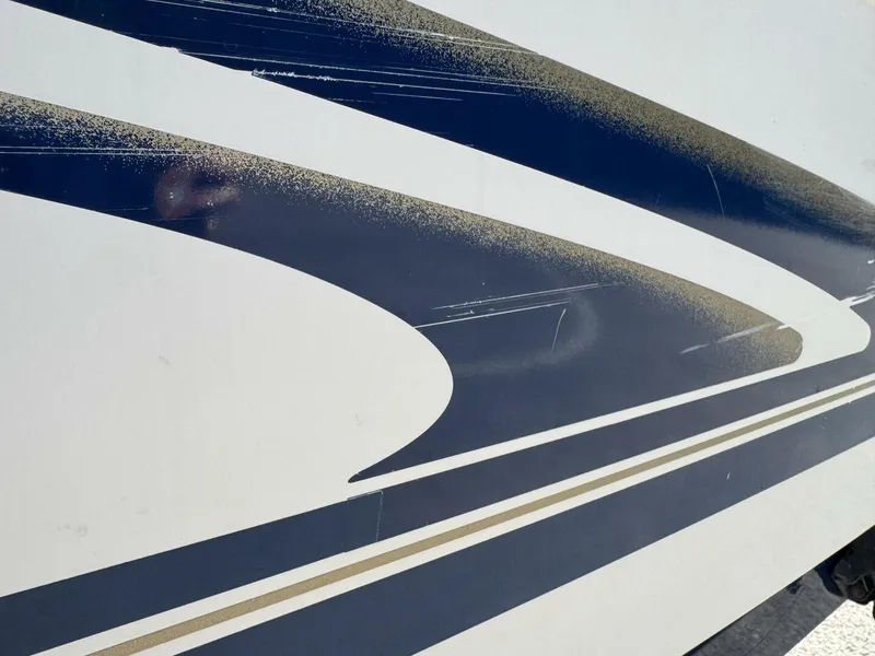 Slide: The Image of Sea Ray 215 Express Cruiser 1999 - 218