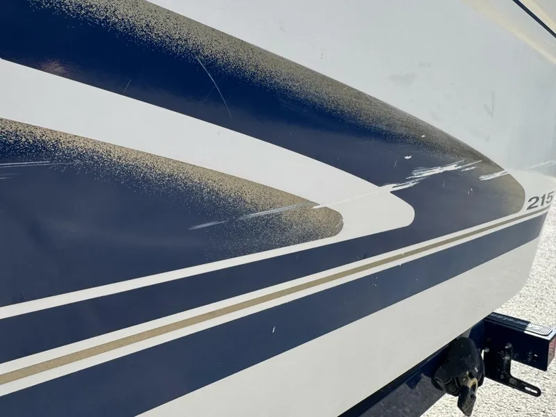 Slide: The Image of Sea Ray 215 Express Cruiser 1999 - 219
