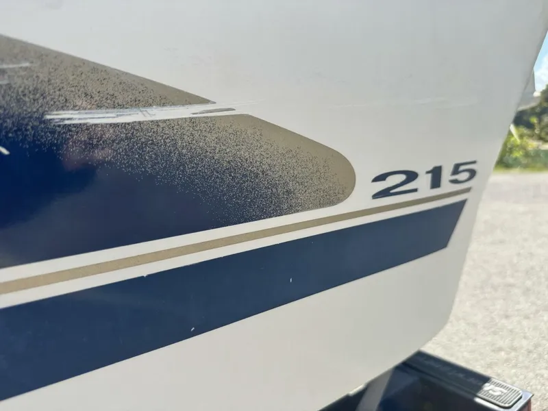Slide: The Image of Sea Ray 215 Express Cruiser 1999 - 220