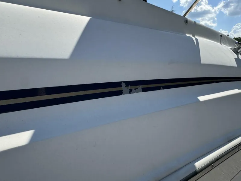 Slide: The Image of Sea Ray 215 Express Cruiser 1999 - 224