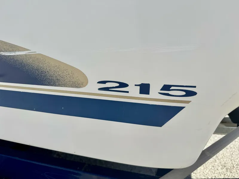 Slide: The Image of Sea Ray 215 Express Cruiser 1999 - 237