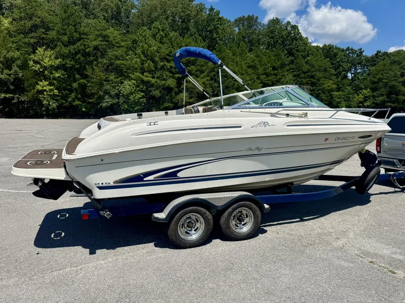 Slide: The Image of Sea Ray 215 Express Cruiser 1999 - 238