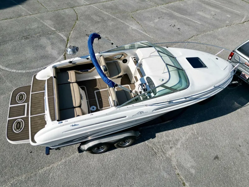 Slide: The Image of Sea Ray 215 Express Cruiser 1999 - 5