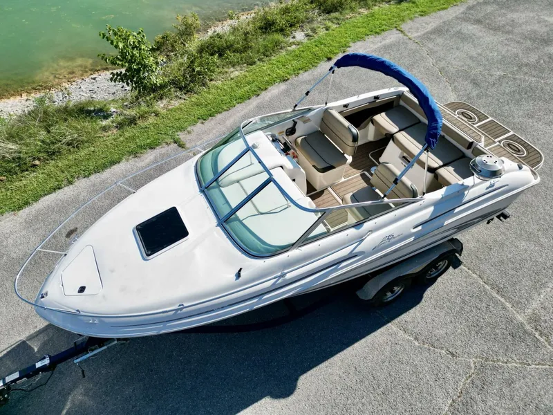 Slide: The Image of Sea Ray 215 Express Cruiser 1999 - 8