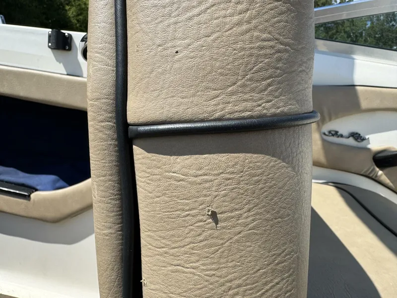 Slide: The Image of Sea Ray 215 Express Cruiser 1999 - 92