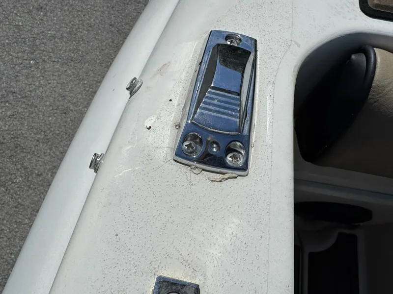 Slide: The Image of Sea Ray 215 Express Cruiser 1999 - 96