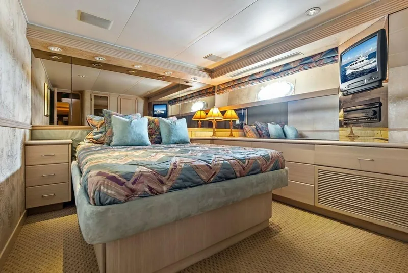 Slide: The Image of Westship Raised Pilothouse Motor Yacht 1997 - 39