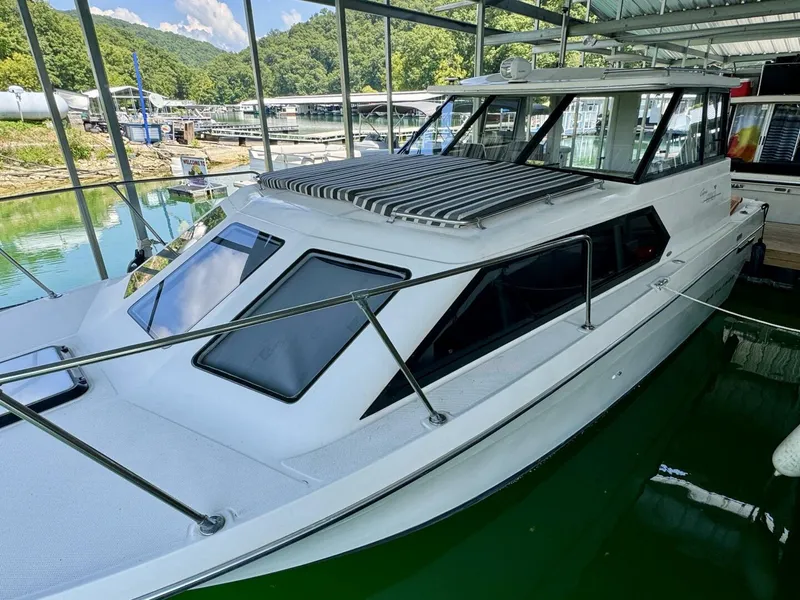 Slide: The Image of Bayliner 2859 Ciera Express 1997 - 17