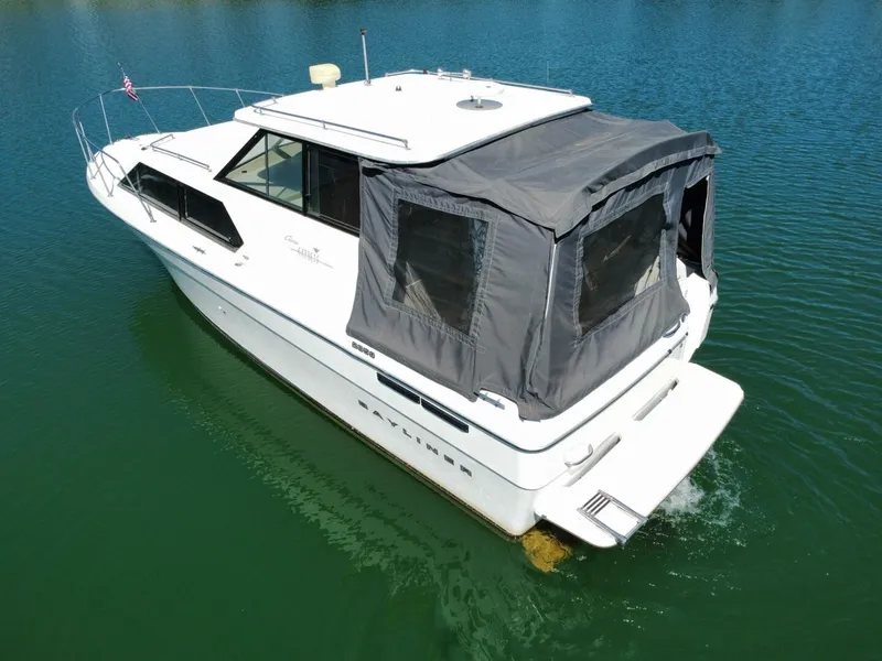 Slide: The Image of Bayliner 2859 Ciera Express 1997 - 2