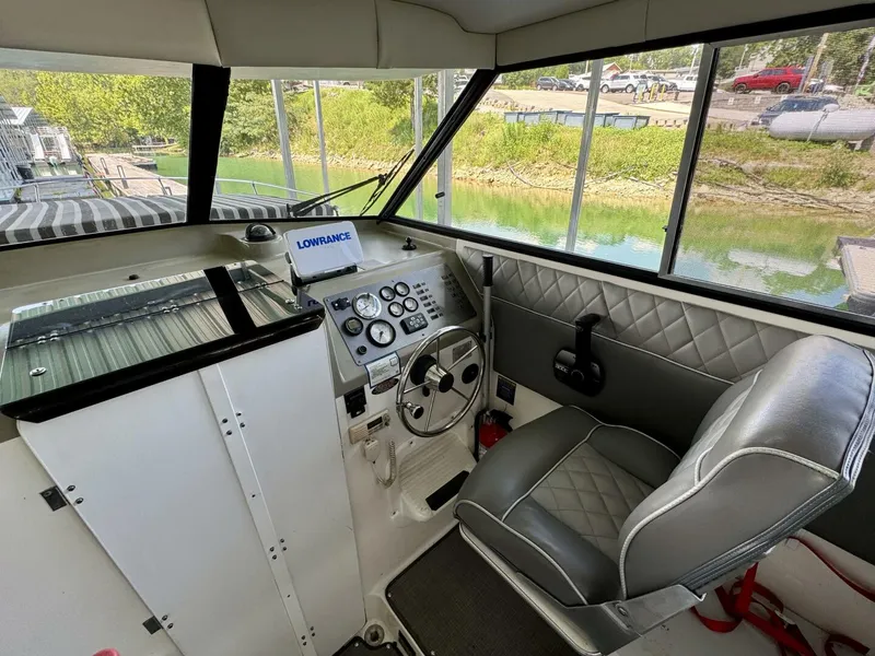 Slide: The Image of Bayliner 2859 Ciera Express 1997 - 28
