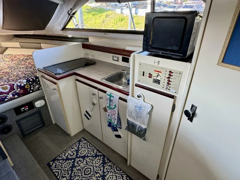 Slide: The Image of Bayliner 2859 Ciera Express 1997 - 39
