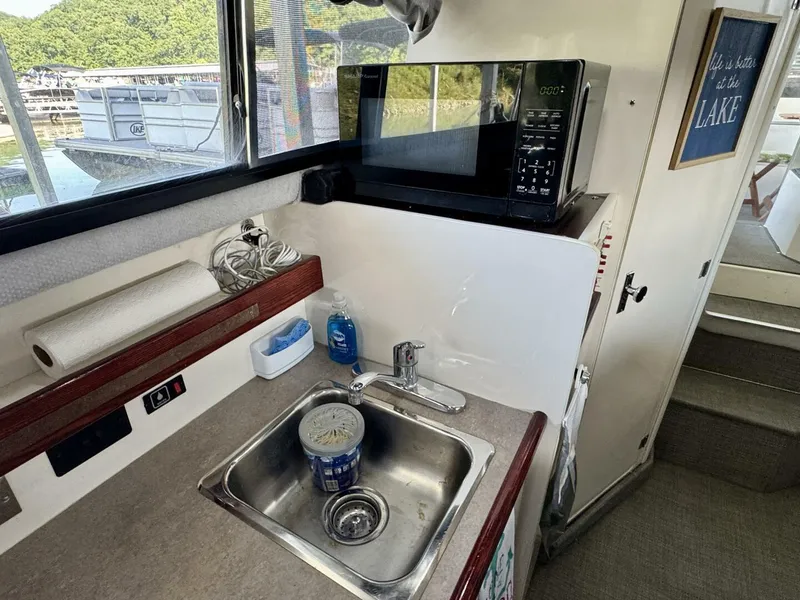 Slide: The Image of Bayliner 2859 Ciera Express 1997 - 42