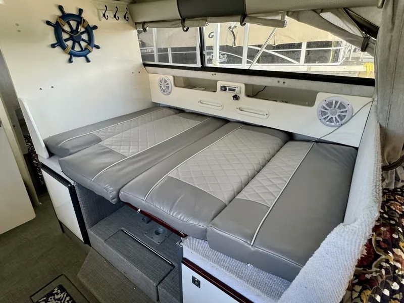 Slide: The Image of Bayliner 2859 Ciera Express 1997 - 54