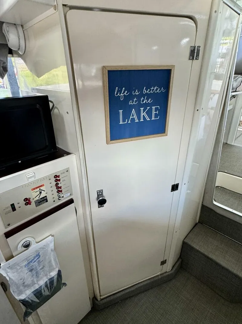 Slide: The Image of Bayliner 2859 Ciera Express 1997 - 56