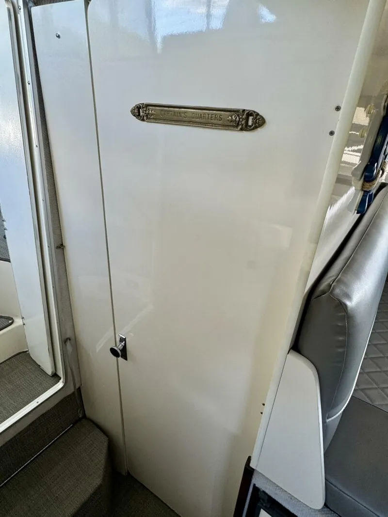Slide: The Image of Bayliner 2859 Ciera Express 1997 - 60