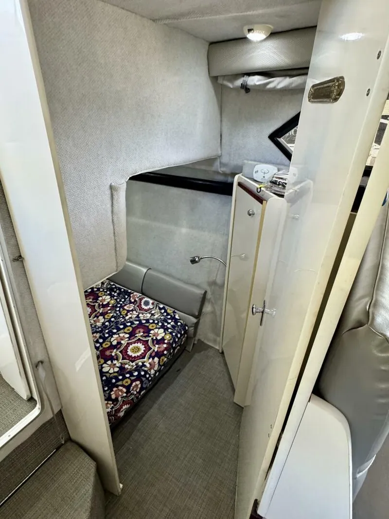 Slide: The Image of Bayliner 2859 Ciera Express 1997 - 61