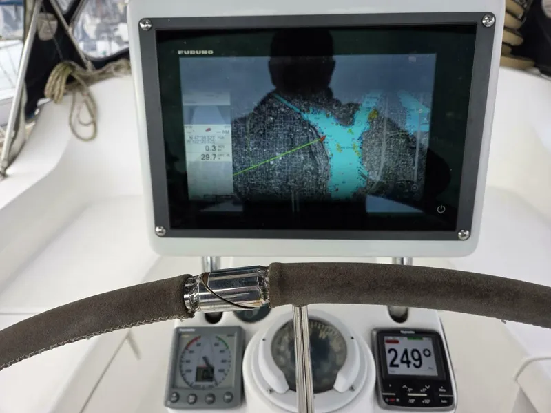 Slide: The Image of Hunter 44 Deck Saloon 2007 - 10