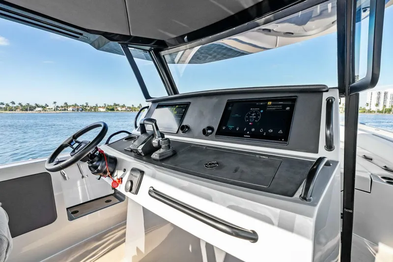 Slide: The Image of Wajer Center Console 2025 - 12