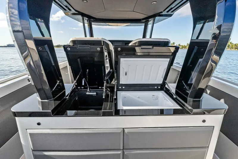 Slide: The Image of Wajer Center Console 2025 - 17