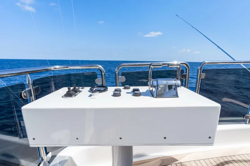 Slide: The Image of Westport Superyacht 2010 - 38