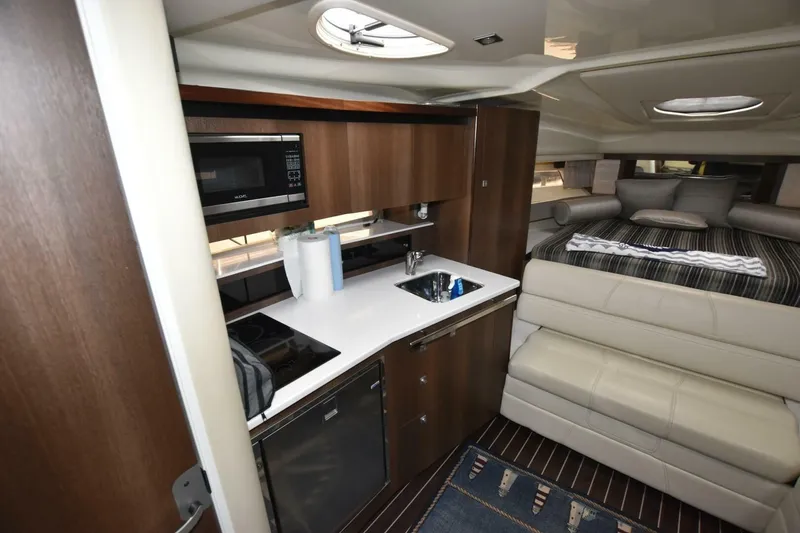 Slide: The Image of Monterey 355 Sport Yacht 2017 - 15