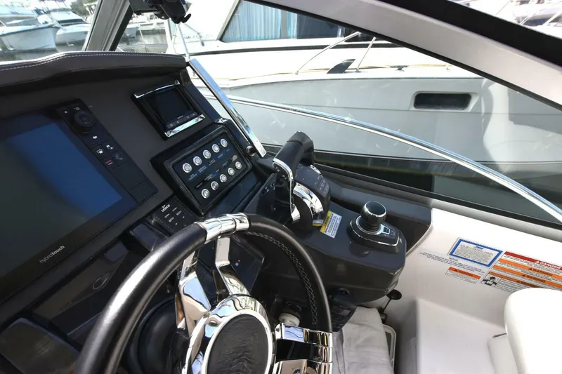 Slide: The Image of Monterey 355 Sport Yacht 2017 - 6