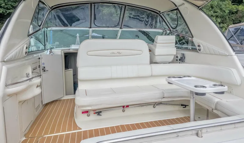 Slide: The Image of Sea Ray 400 Sundancer 1998 - 11