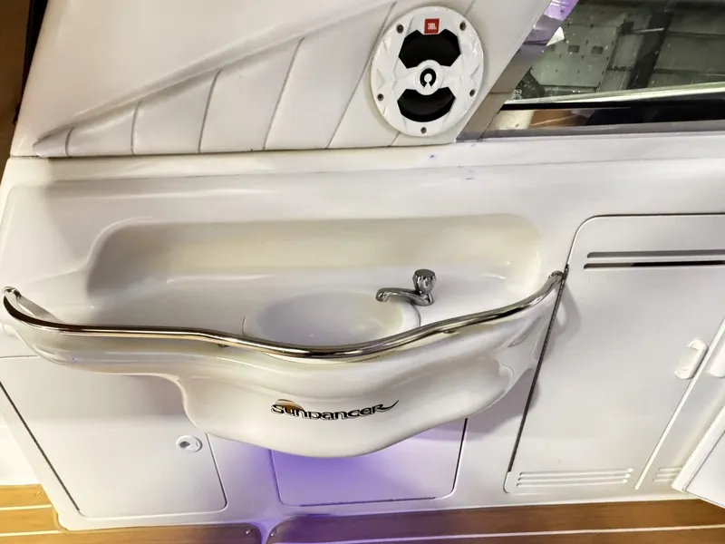 Slide: The Image of Sea Ray 400 Sundancer 1998 - 12