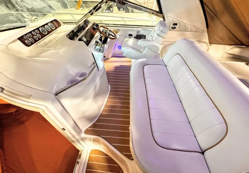Slide: The Image of Sea Ray 400 Sundancer 1998 - 19