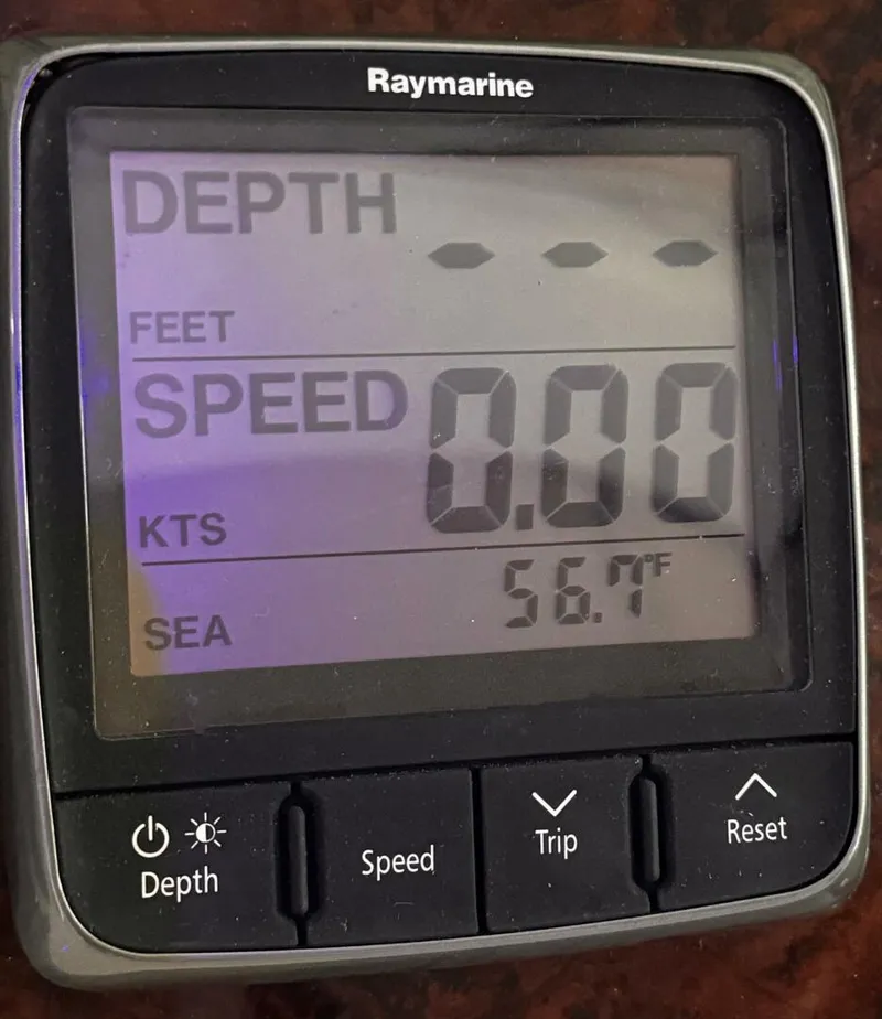 Slide: The Image of Sea Ray 400 Sundancer 1998 - 22