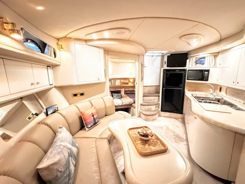 Slide: The Image of Sea Ray 400 Sundancer 1998 - 29