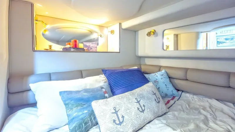Slide: The Image of Sea Ray 400 Sundancer 1998 - 35