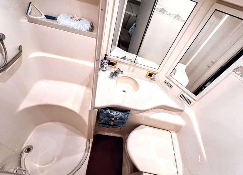 Slide: The Image of Sea Ray 400 Sundancer 1998 - 45