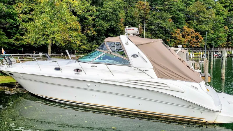 Slide: The Image of Sea Ray 400 Sundancer 1998 - 6