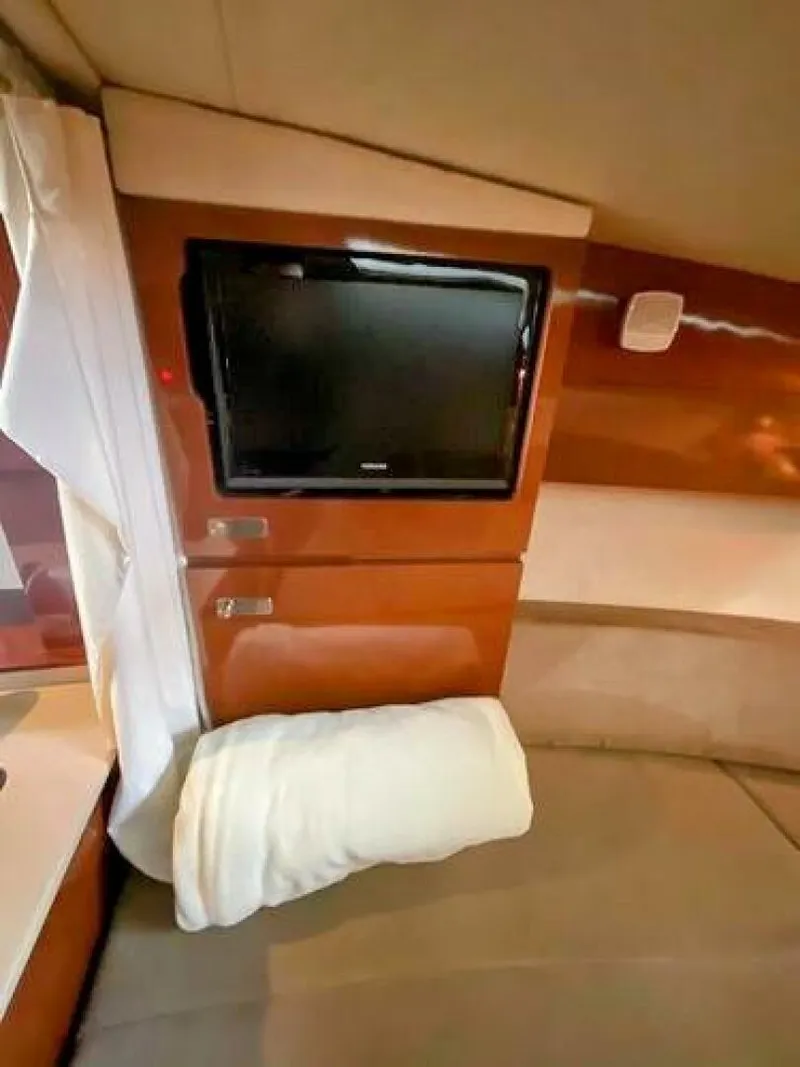 Slide: The Image of Sea Ray 310 Sundancer 2010 - 22