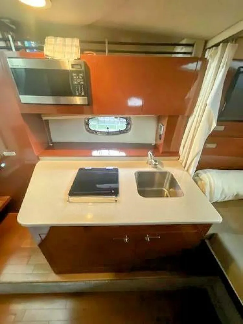 Slide: The Image of Sea Ray 310 Sundancer 2010 - 24