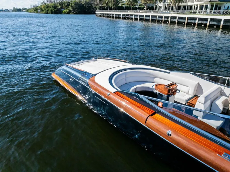 Slide: The Image of Riva Aquariva 2013 - 6