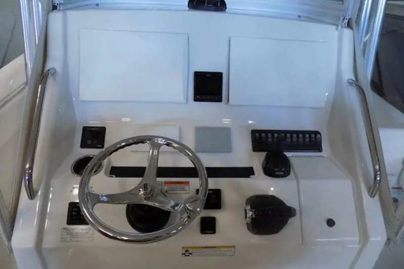 Slide: The Image of Regulator Marine 34SS 2013 - 11