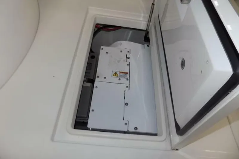 Slide: The Image of Regulator Marine 34SS 2013 - 25