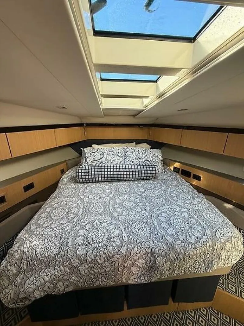 Slide: The Image of Fairline Squadron 42 2015 - 22