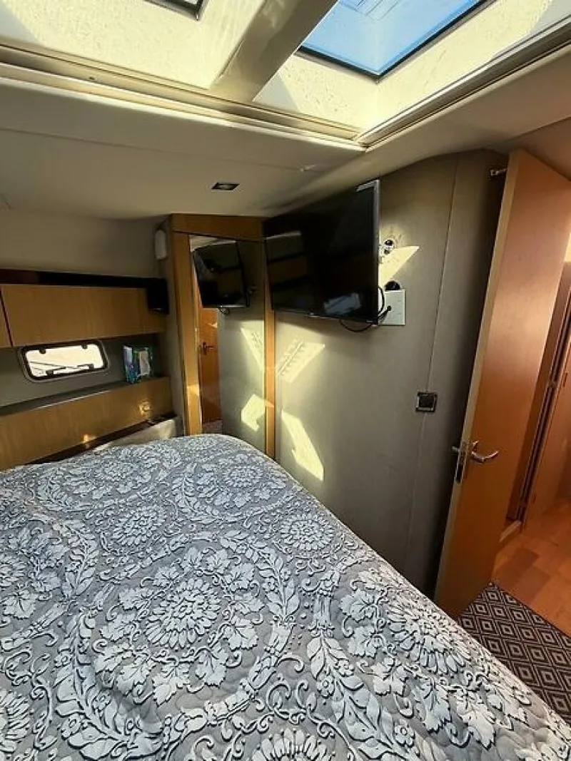 Slide: The Image of Fairline Squadron 42 2015 - 23