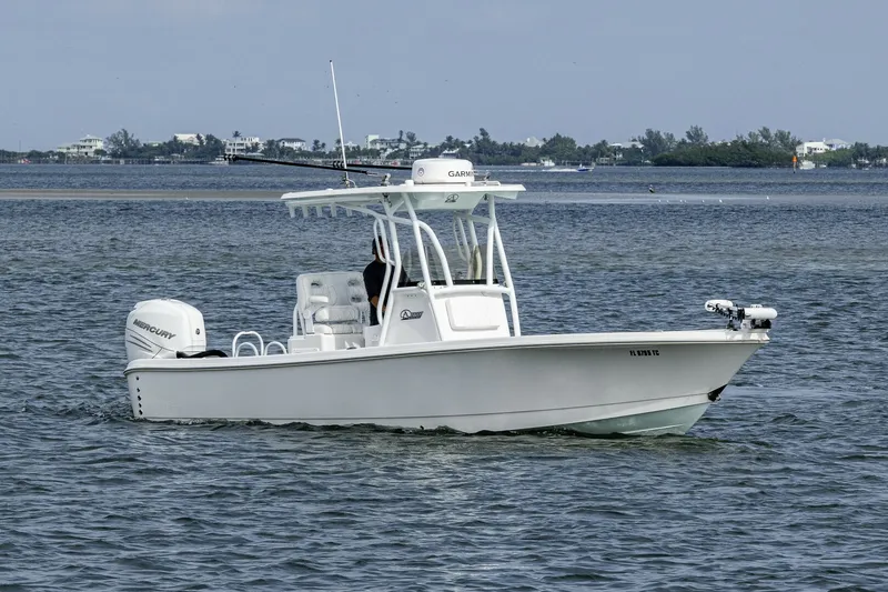 The Image of Blazer Bay 2700 Hybrid 2022 - 0